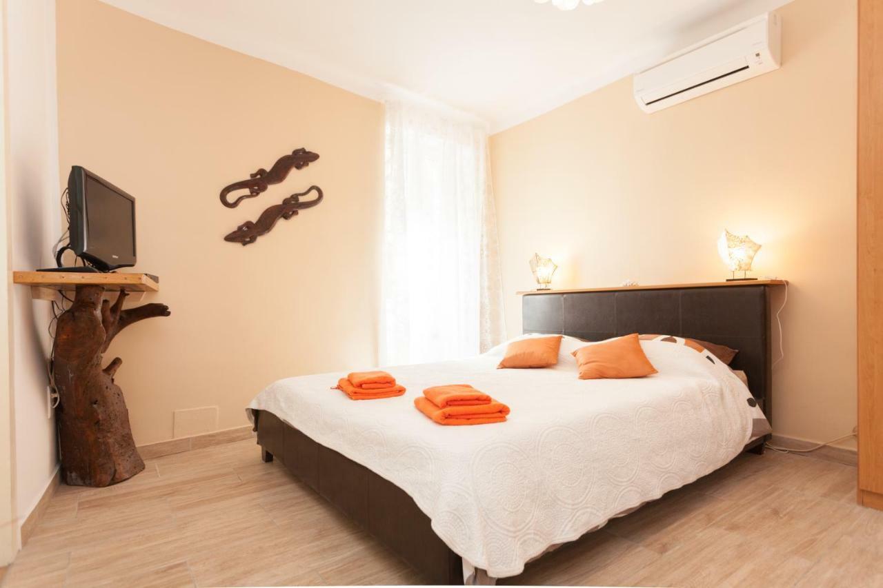 Nice Apartment In The City Center Rovigno Esterno foto